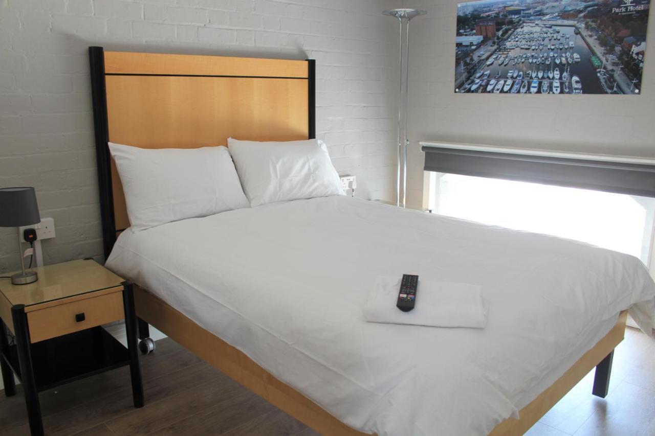 Park Apartments Кингстън ъпон Хъл Екстериор снимка