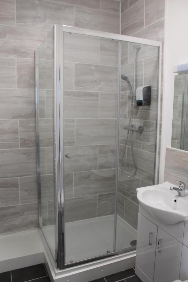 Park Apartments Кингстън ъпон Хъл Екстериор снимка